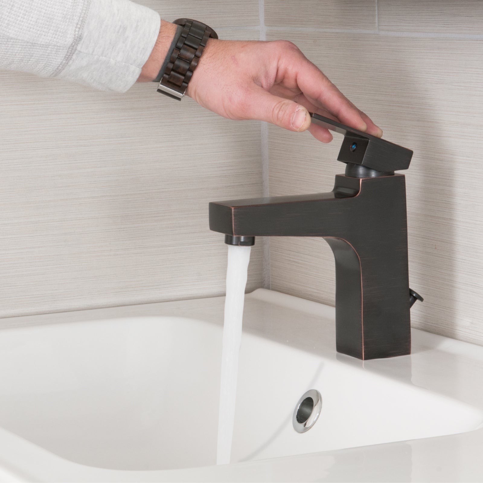 Single-handle Straight Bathroom Faucet, Oil-Rubbed Bronze