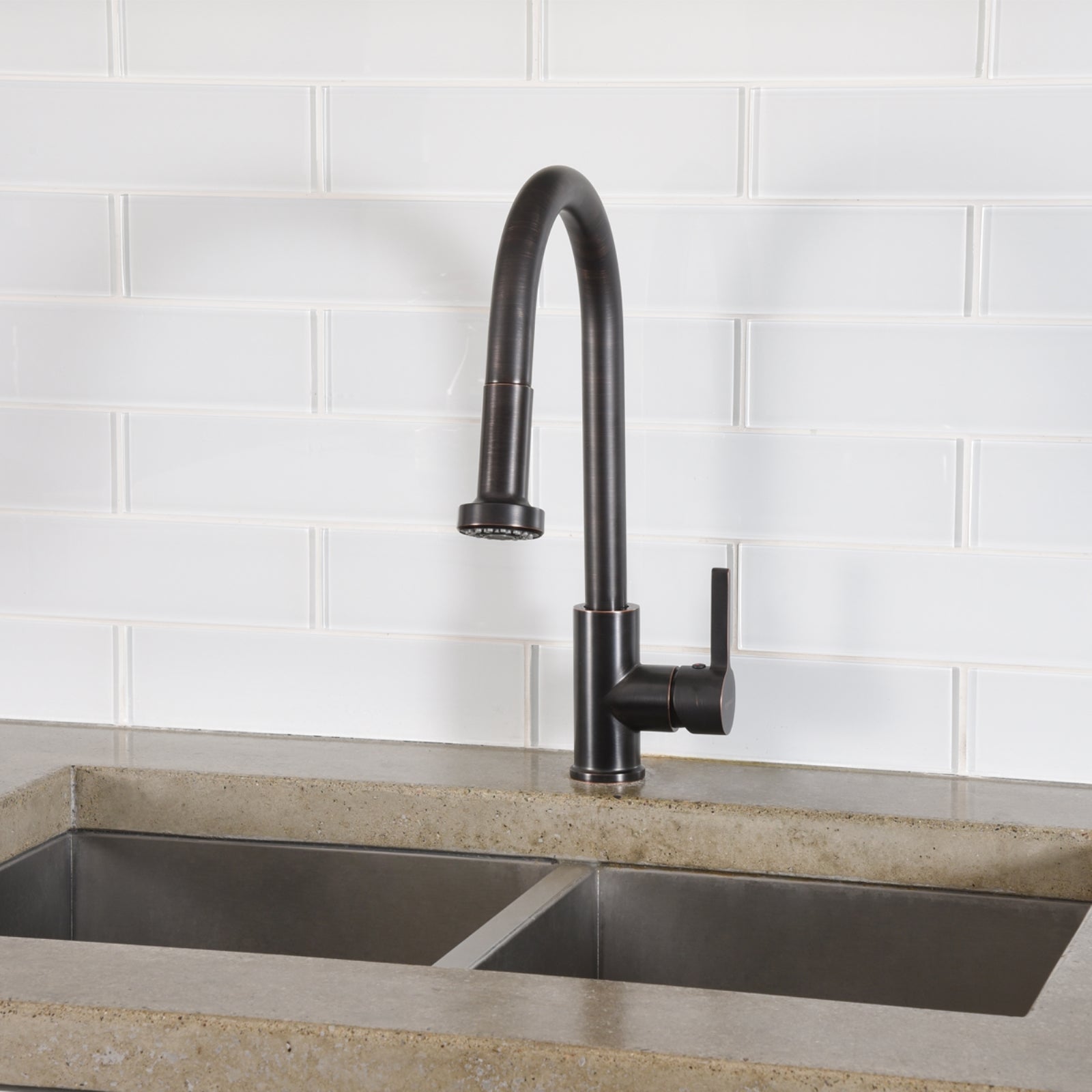 Modern Pull-Down Kitchen Faucet with Sprayer, Oil-Rubbed Bronze