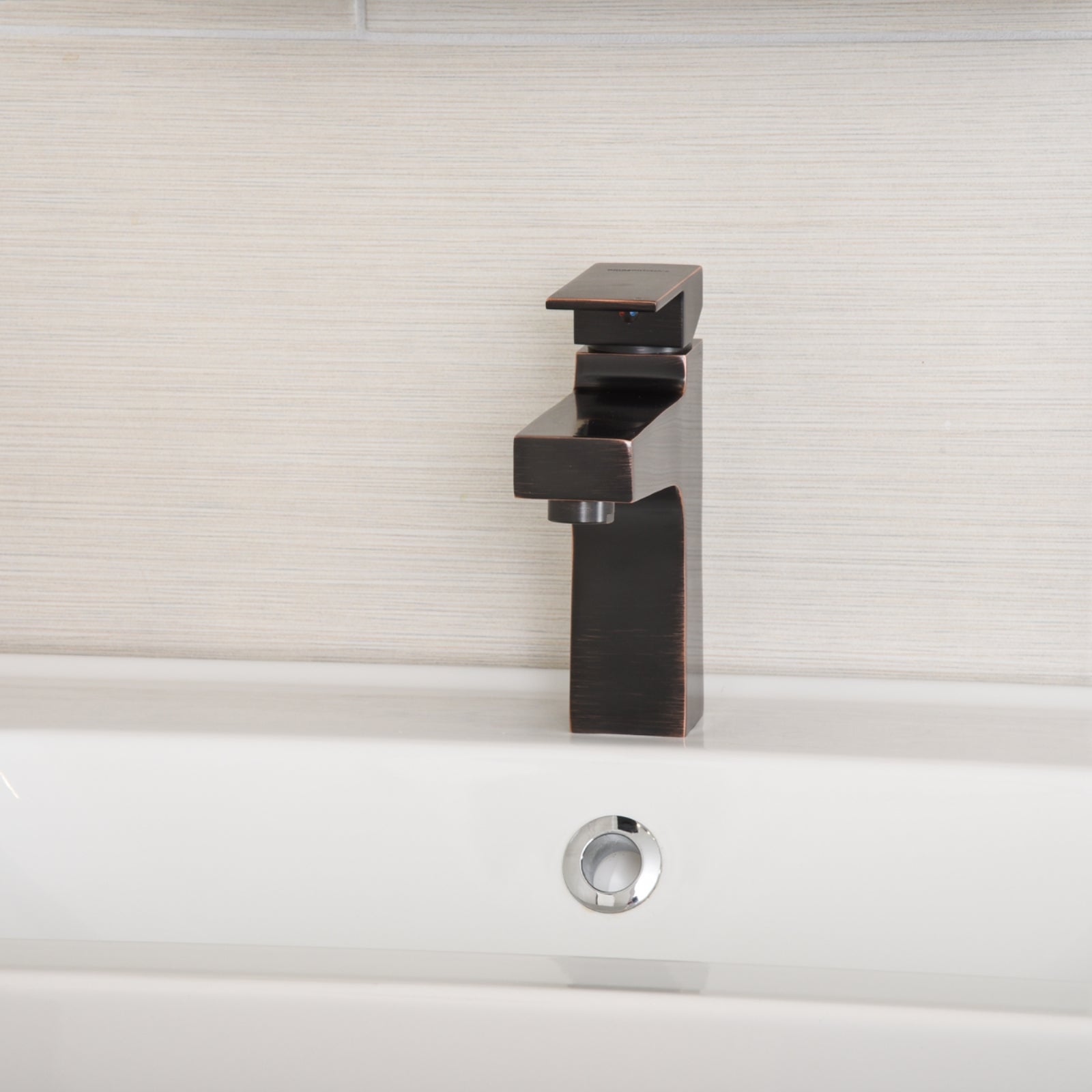 Single-handle Straight Bathroom Faucet, Oil-Rubbed Bronze