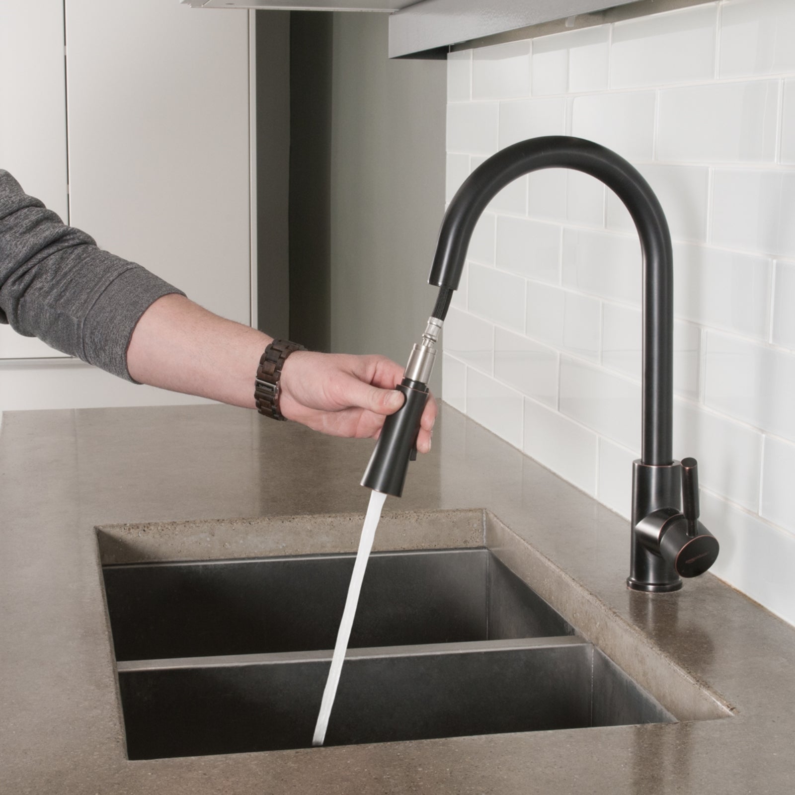 Modern Single-Handled Kitchen Pull-Down Sprayer Faucet, Oil-Rubbed Bronze