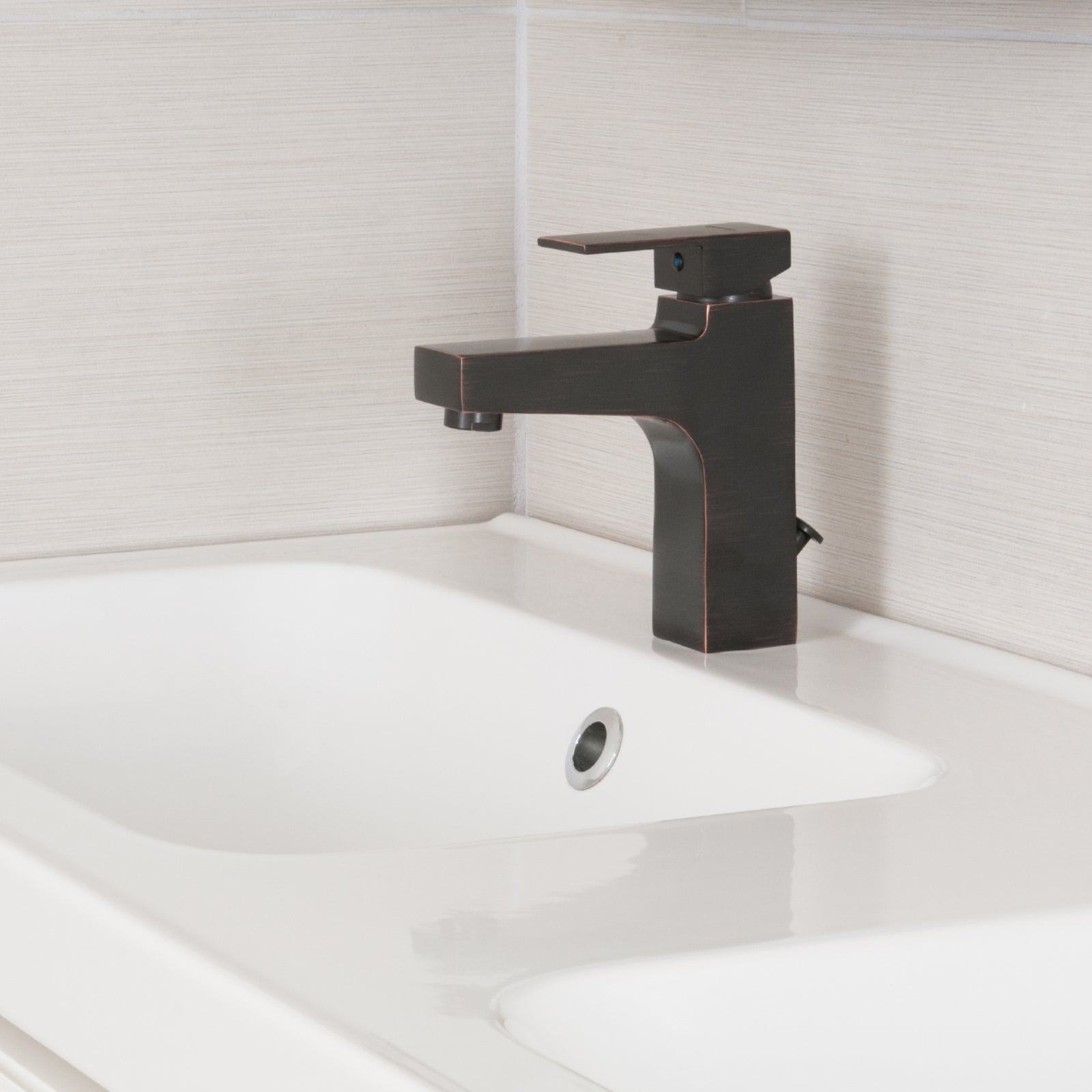 Single-handle Straight Bathroom Faucet, Oil-Rubbed Bronze