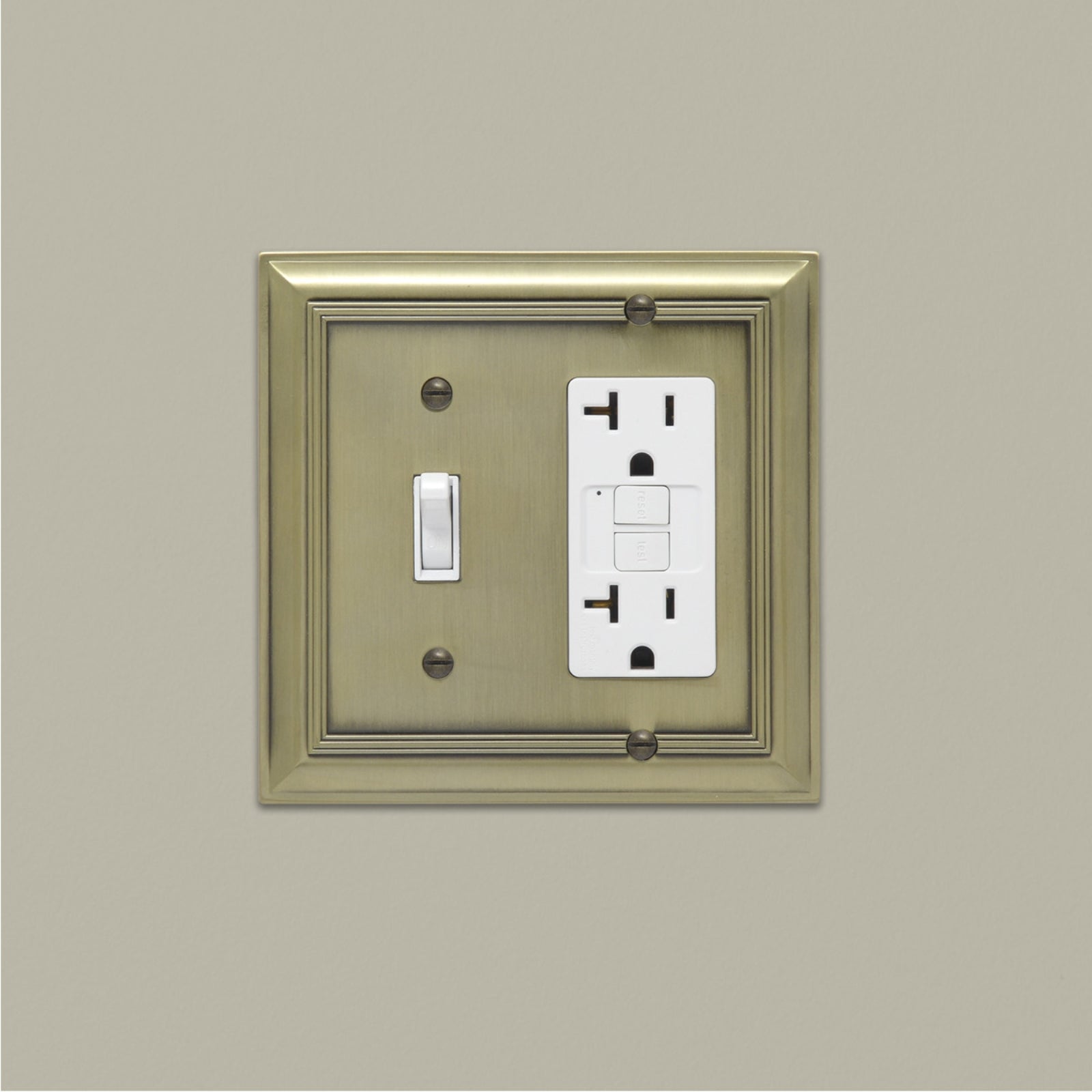 AmazonBasics Toggle and Gang Wall Plate, Antique Brass, 2-Pack